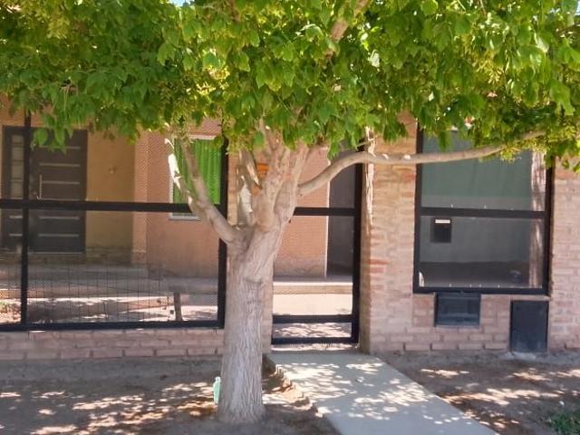 Venta de espectacular Casa en General Fernández Oro