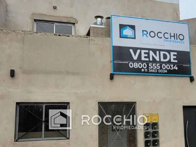 Venta de espectacular Casa 5 o mas ambientes en General San Martín Jose León Suarez