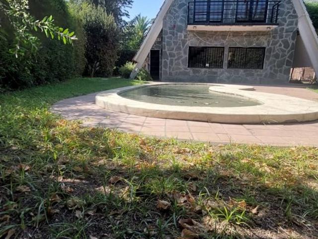 Venta de espectacular Casa 5 o mas ambientes en Ituzaingó Parque Leloir