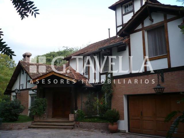 Venta de espectacular Casa 5 o mas ambientes en Ituzaingó Parque Leloir