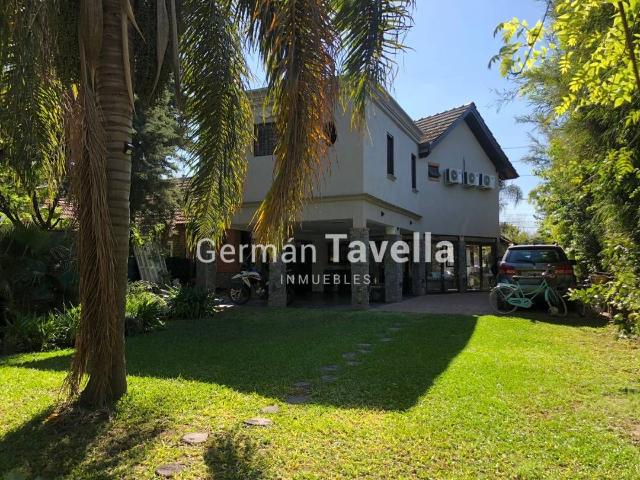 Venta de espectacular Casa 5 o mas ambientes en Ituzaingó Parque Leloir