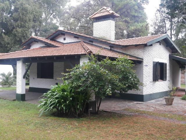 Venta de espectacular Casa 5 o mas ambientes en Ituzaingó Parque Leloir