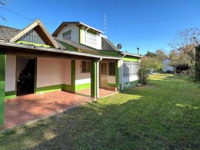 Venta de espectacular Casa 5 o mas ambientes en Ituzaingó Villa Udaondo