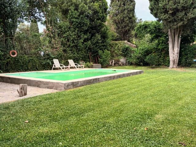 Venta de espectacular Casa 5 o mas ambientes en Ituzaingó Villa Udaondo