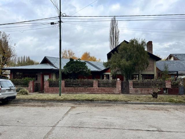 Venta de espectacular Casa 5 o mas ambientes en Junin de los Andes
