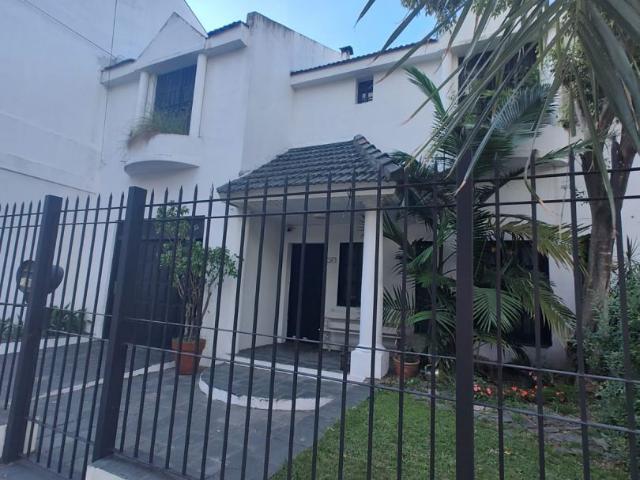 Venta de espectacular Casa 5 o mas ambientes en La Matanza Ramos Mejía