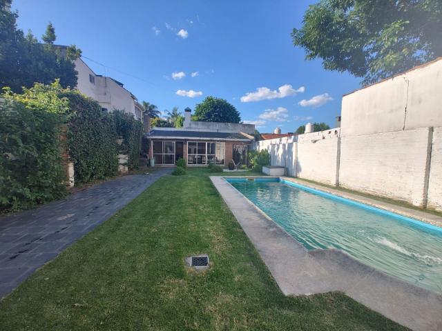 Venta de espectacular Casa 5 o mas ambientes en La Matanza Ramos Mejía