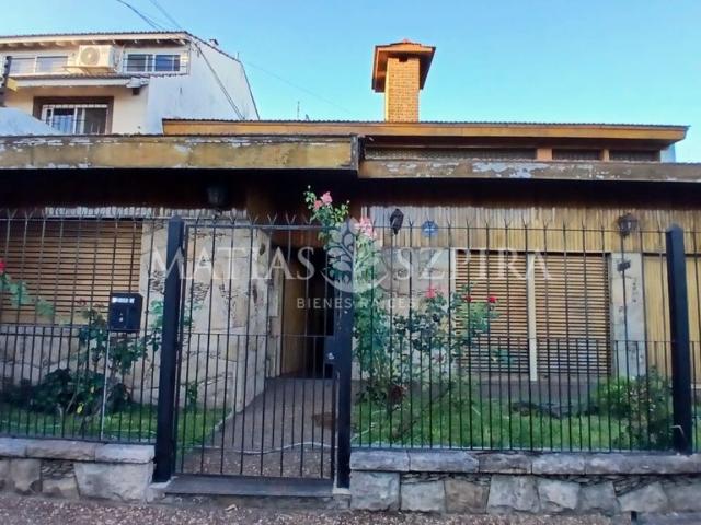 Venta de espectacular Casa 5 o mas ambientes en La Matanza Ramos Mejía