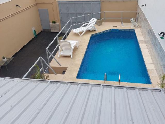Venta de espectacular Casa 5 o mas ambientes en Lanús Valentín Alsina
