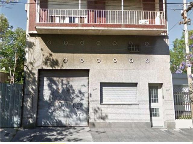 Venta de espectacular Casa 5 o mas ambientes en Lanús Valentín Alsina