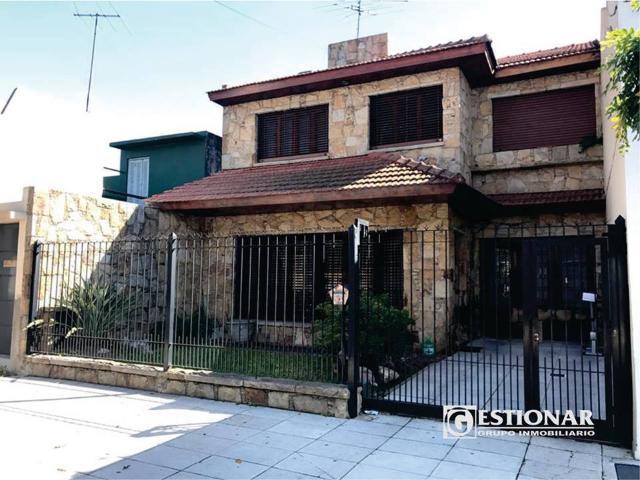 Venta de espectacular Casa 5 o mas ambientes en Lanús Valentín Alsina