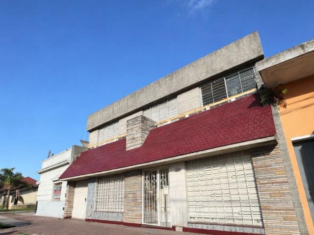 Venta de espectacular Casa 5 o mas ambientes en Lanús Lanús Este