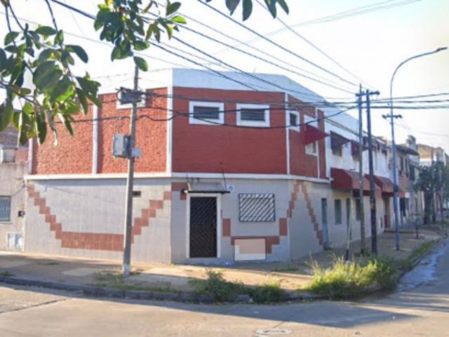 Venta de espectacular Casa 5 o mas ambientes en Lanús Lanús Este