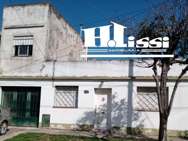 Venta de espectacular Casa 5 o mas ambientes en Lanús Remedios de Escalada