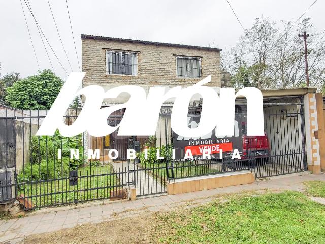 Venta de espectacular Casa 5 o mas ambientes en Lomas de Zamora