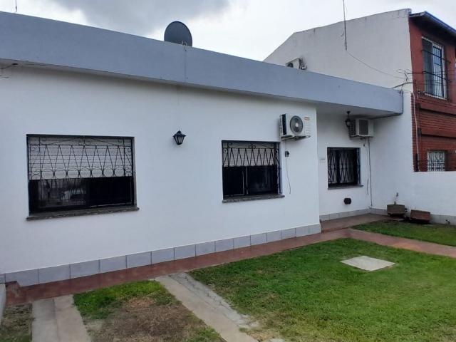Venta de espectacular Casa 5 o mas ambientes en Malvinas Argentinas Ingeniero Adolfo Sourdeaux