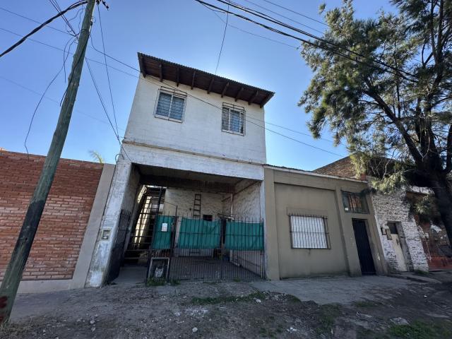 Venta de espectacular Casa 5 o mas ambientes en Malvinas Argentinas Los Polvorines