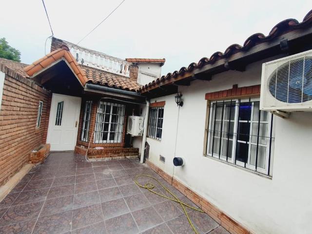 Venta de espectacular Casa 5 o mas ambientes en Malvinas Argentinas Los Polvorines