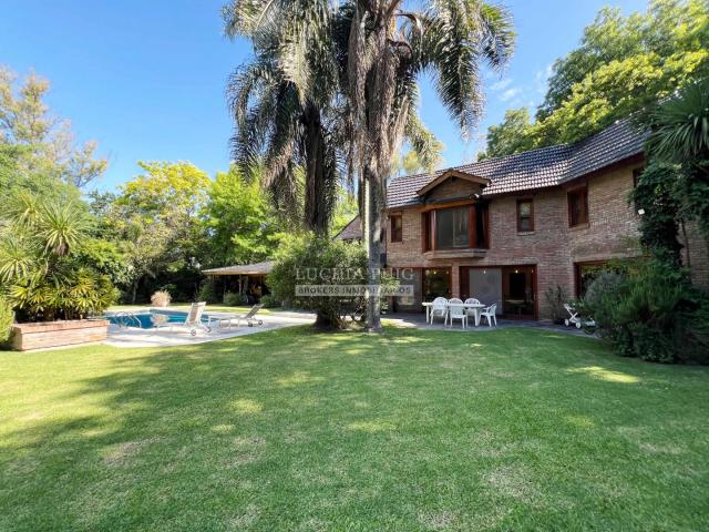 Venta de espectacular Casa 5 o mas ambientes en Malvinas Argentinas