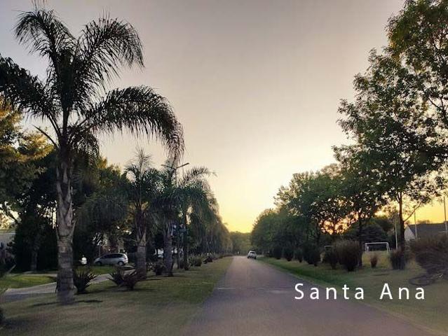 Venta de espectacular Casa 5 o mas ambientes en Moreno