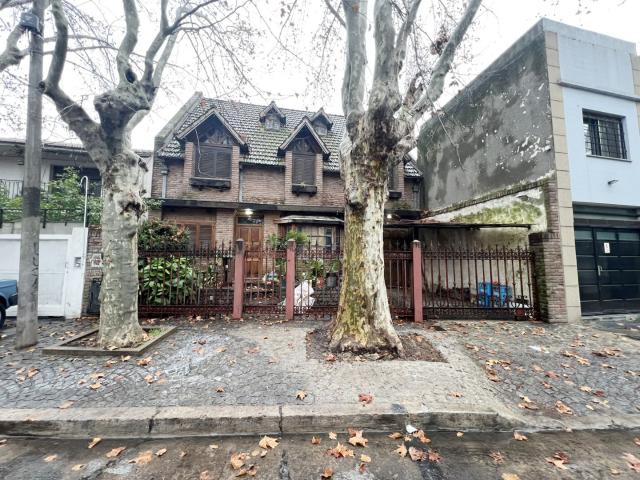 Venta de espectacular Casa 5 o mas ambientes en Morón Villa Sarmiento