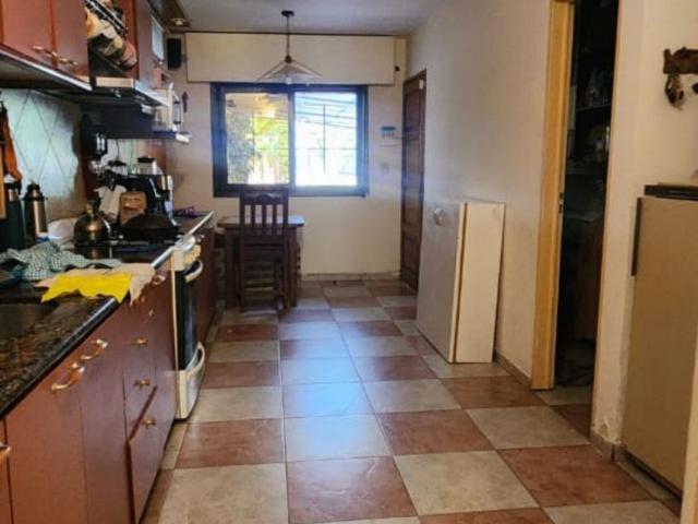Venta de espectacular Casa 5 o mas ambientes en Neuquén