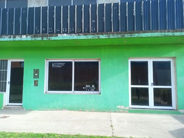 Venta de espectacular Casa 5 o mas ambientes en Nogoyá