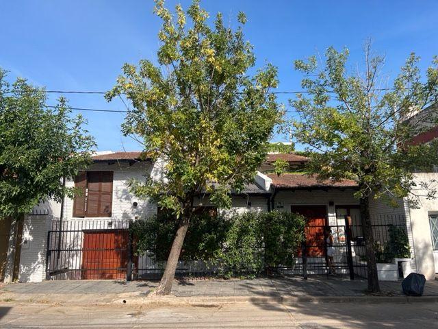 Venta de espectacular Casa 5 o mas ambientes en Nogoyá