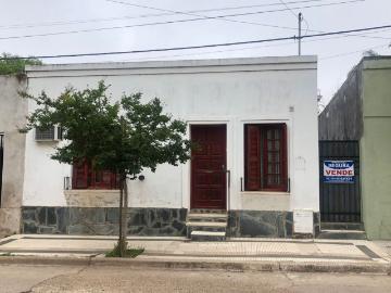Venta de espectacular Casa 5 o mas ambientes en Nogoyá