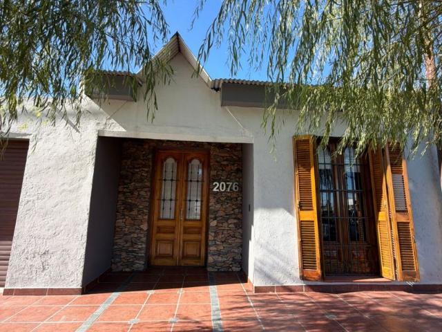 Venta de espectacular Casa 5 o mas ambientes en Olavarría Olavarría