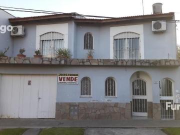Venta de espectacular Casa 5 o mas ambientes en Rosario