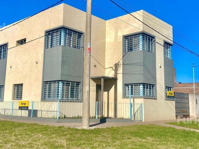 Venta de espectacular Casa 5 o mas ambientes en Rosario