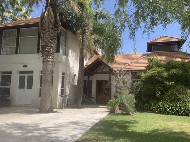 Venta de espectacular Casa 5 o mas ambientes en Pilar
