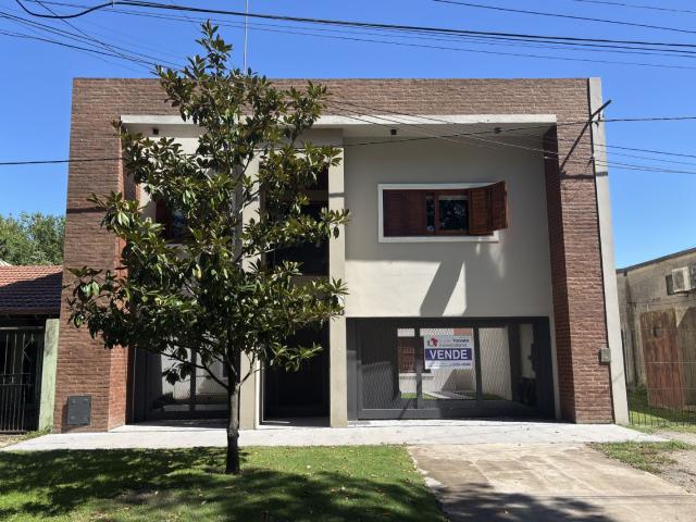 Venta de espectacular Casa 5 o mas ambientes en Punta Indio Verónica