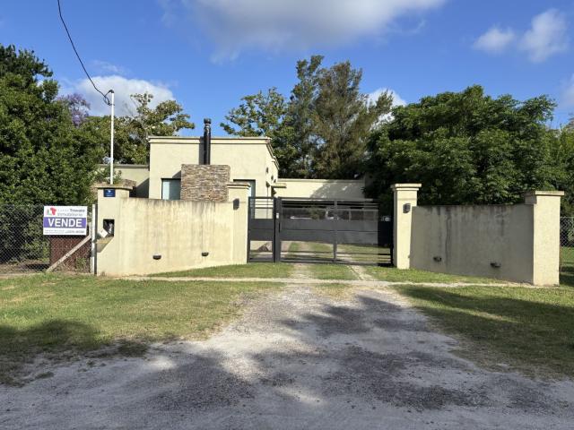 Venta de espectacular Casa 5 o mas ambientes en Punta Indio Verónica