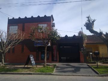 Venta de espectacular Casa 5 o mas ambientes en Quilmes