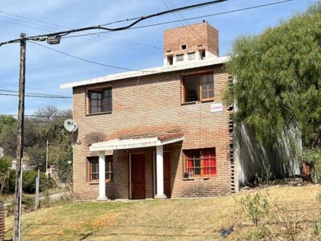 Venta de espectacular Casa 5 o mas ambientes en Río Ceballos