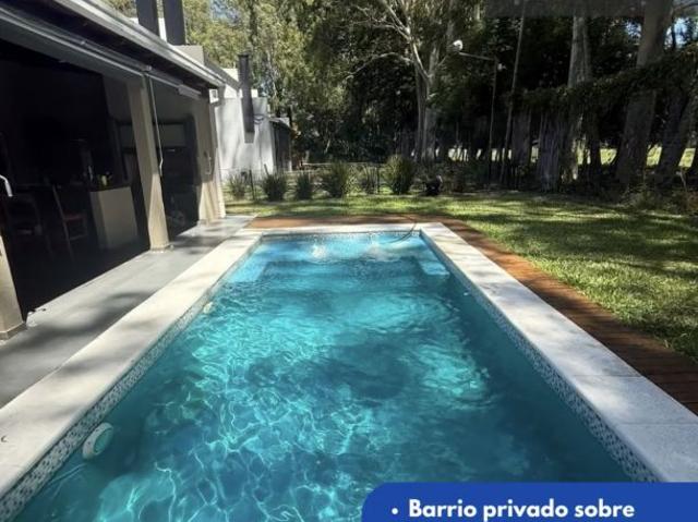 Venta de espectacular Casa 5 o mas ambientes en Santa Ana de los Huácaras
