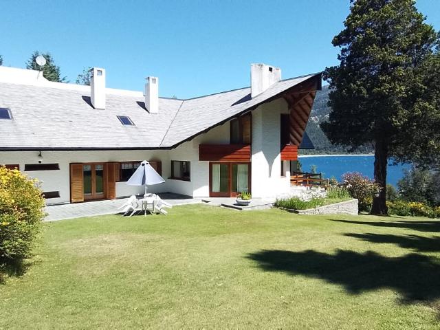 Venta de espectacular Casa 5 o mas ambientes en San Carlos de Bariloche