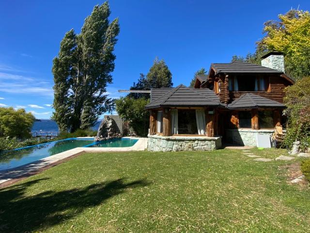 Venta de espectacular Casa 5 o mas ambientes en San Carlos de Bariloche