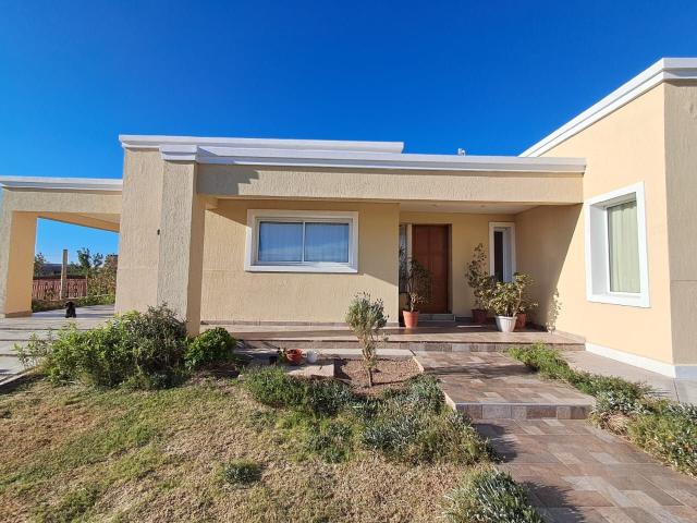 Venta de espectacular Casa 5 o mas ambientes en San Luis