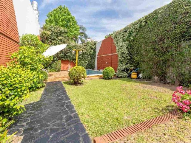 Venta de espectacular Casa 1 ambiente en Agronomía
