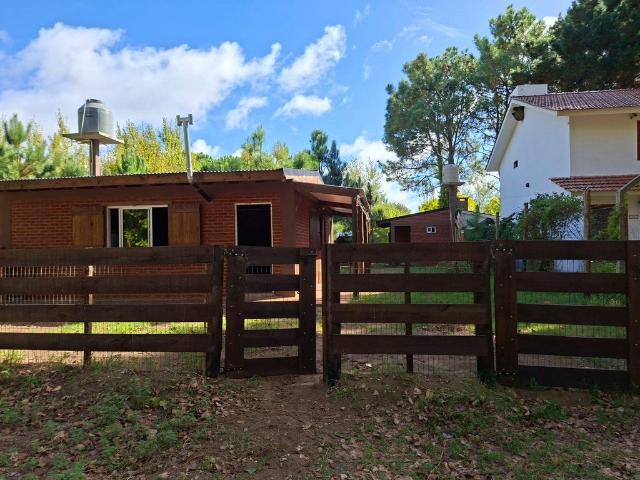 Venta de espectacular Casa 1 ambiente en Aguas Verdes
