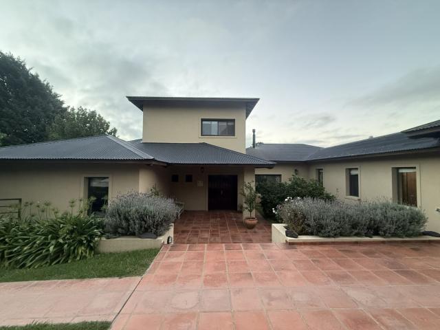 Venta de espectacular Casa 1 ambiente en Balcarce Balcarce