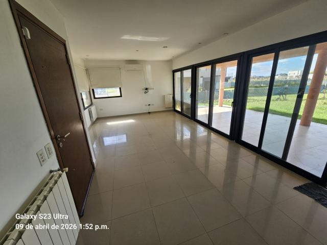 Venta de espectacular Casa 1 ambiente en Escobar