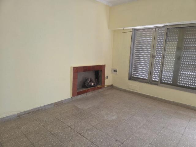 Venta de espectacular Casa 4 ambientes en La Esperanza