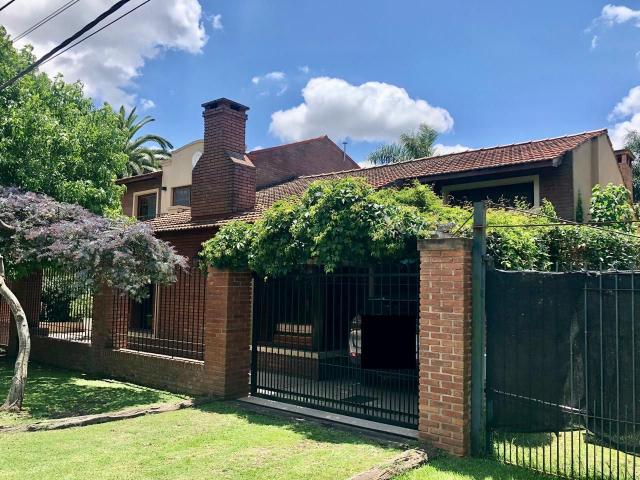 Venta de espectacular Casa en La Plata Villa Elisa