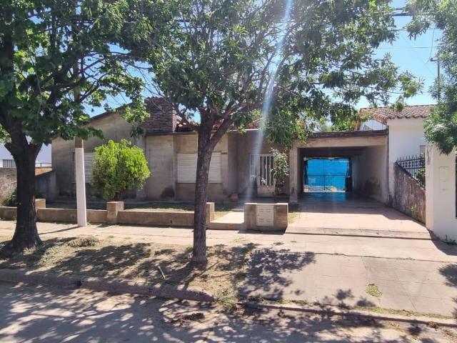 Venta de espectacular Casa en Zavalla