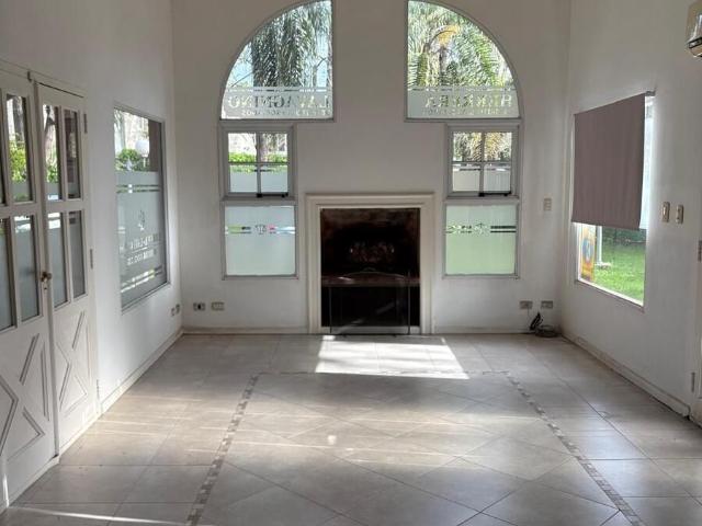 Venta de espectacular Casa 2 ambientes en Ituzaingó Parque Leloir