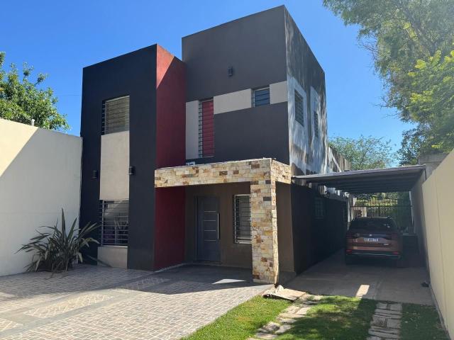 Venta de espectacular Casa 2 ambientes en Ituzaingó Villa Udaondo